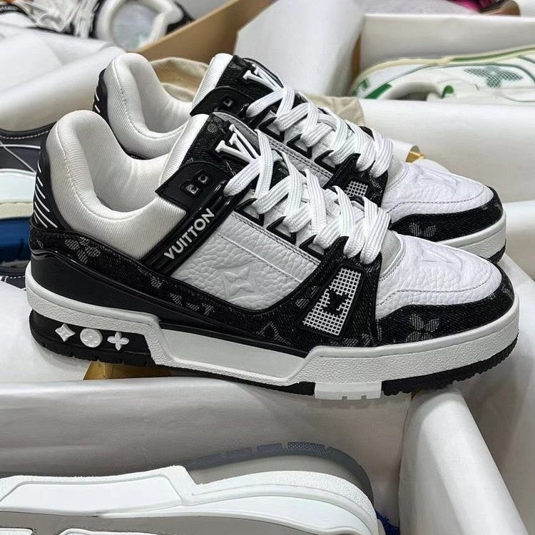 Louis Vuitton Trainer Sneaker Black/White – SHOE HUB
